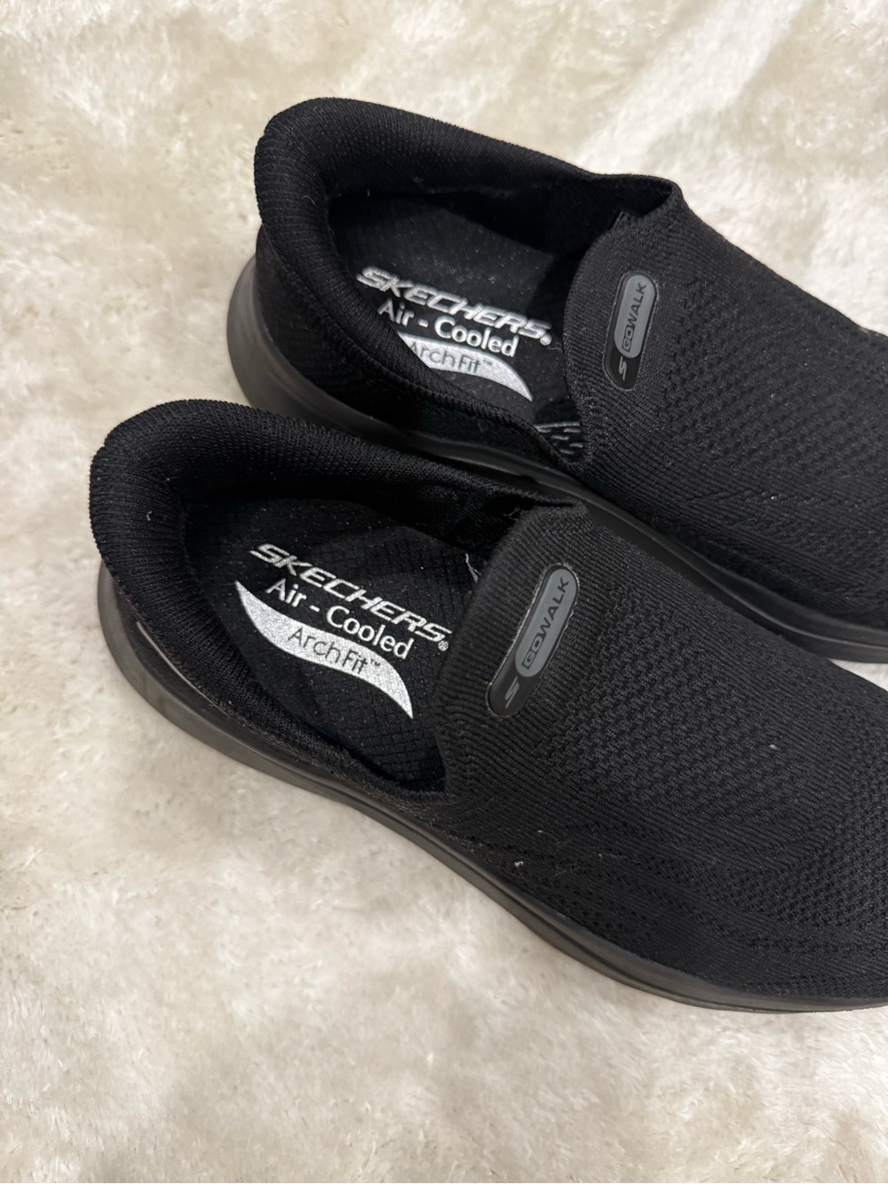 Skechers Black Go Walk Slip-Ons Arch Fit Black - Picture 2 of 4